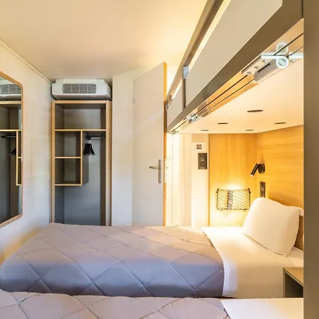 Premiere Classe Marne La Vallee - *