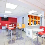 Hotel Premiere Classe Marne La Vallée - *