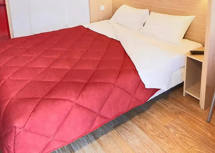 Hotel Premiere Classe Marne La Vallée - *